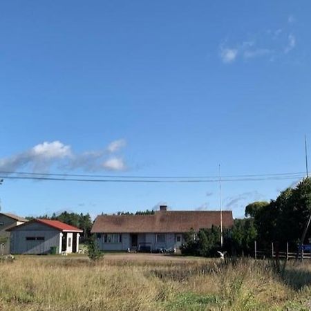 Basic Finland House With Big Garden Βίλα Vehmaa Εξωτερικό φωτογραφία